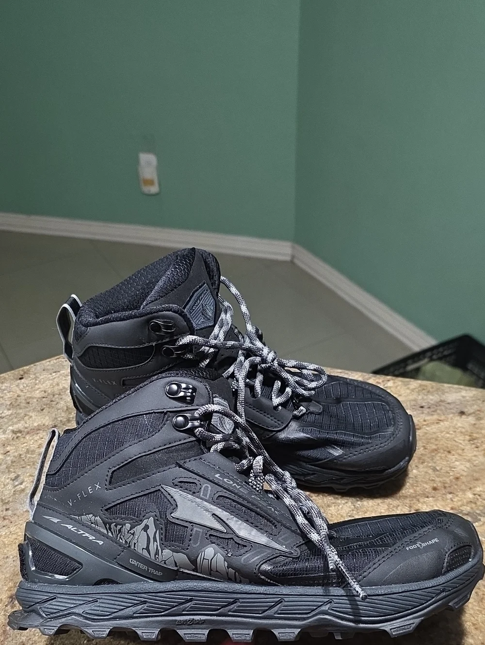 Altra Lone Peak 4 Mid Mesh Trail Shoes Size EU40/ US 7